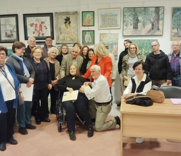 ΕΙΚΑΣΤΙΚΑ ΕΠΙΤΕΥΓΜΑΤΑ ΤΗΣ ΕΝΩΣΗΣ ΚΑΛΛΙΤΕΧΝΩΝ ΚΑΙ ΛΟΓΟΤΕΧΝΏΝ ΗΛΙΟΥΠΟΛΗΣ ΣΤΟ Π.ΔΗΜΑΡΧΕΙΟ ΥΜΗΤΤΟΥ.  Γράφει ο ΛΕΟΝΤΙΟΣ ΠΕΤΜΕΖΑΣ