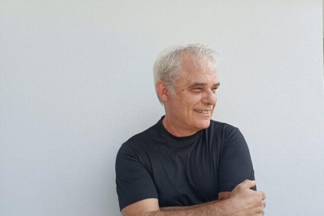 Συνεντεύξεις :  Ο ηθοποιός- σκηνοθέτης  Ντίνος Σπυρόπουλος  προσκεκλημένος του  Αχιλλέα Παπαδιονυσίου