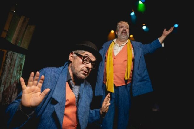 Σε παγκόσμια πρώτη το έργο KillingGodotτου Νίκολας Καζάν, ενός συγγραφέα με θεατρικό και κινηματογραφικό DNA