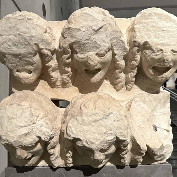 ΘΕΑΤΡΙΚΑ  ΠΡΟΣΩΠΕΙΑ …. Aπο την Μιράντα Σκηνίτη