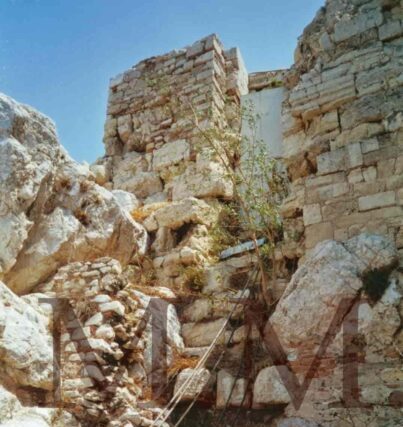 Α κ ρ ο π ο λ η  Οι απαγορευμένες …… Aπο την Μιραντα Σκηνιτη