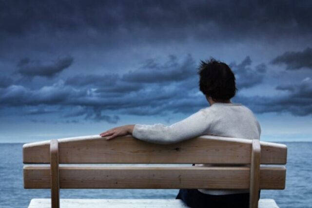 Συναισθηματική Απομόνωση: Όταν ο άνθρωπος κλείνει την καρδιά του για να προστατευτεί – Απο την Μαρία Μιχαλάκη