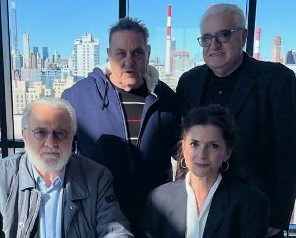 Επίτιμος Πρόεδρος της Ιονίου Πολιτιστικής Ομοσπονδίας Αμερικής ο Δημήτρης Μουζακίτης – Της Κορινας Κομπολιτη