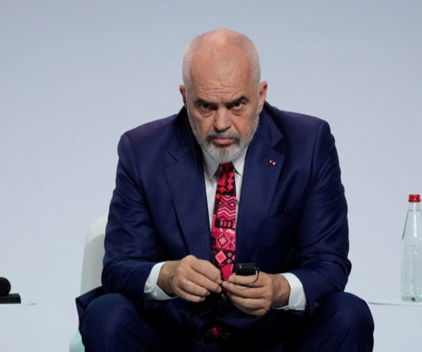 Μια απάντηση στον (ανιστόρητο) Ράμα – Γράφει ο Αριστόβουλος