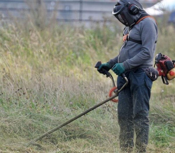 Διπλασιάζεται το πρόστιμο και αλλάζουν οι προθεσμίες για τα ακαθάριστα οικόπεδα