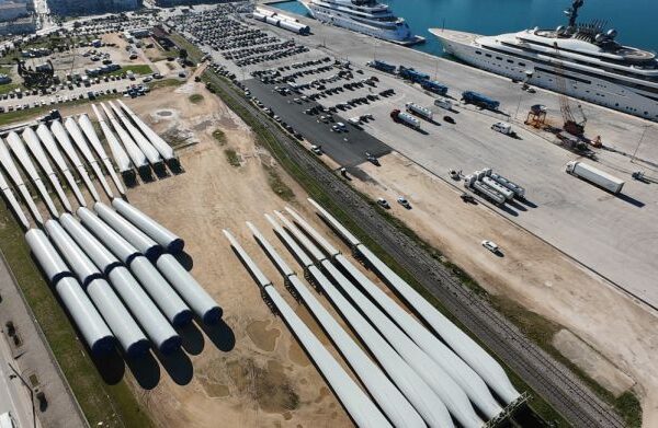 Γέμισε το Λιμάνι του Ναυπλίου ……………..