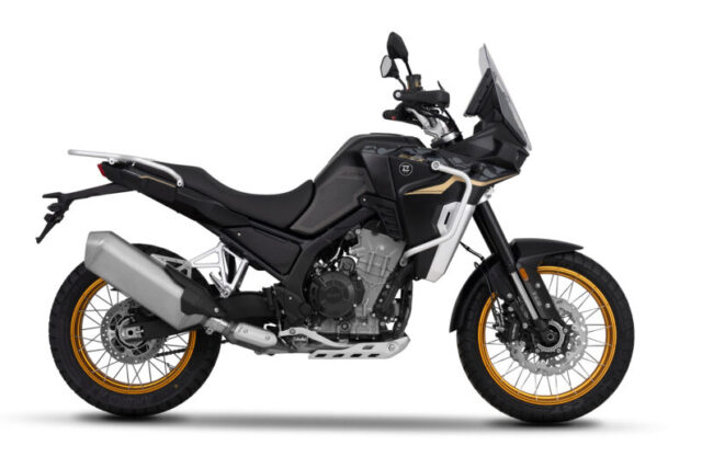 Έφτασε στην Ελλάδα η νέα Kove 800X Touring