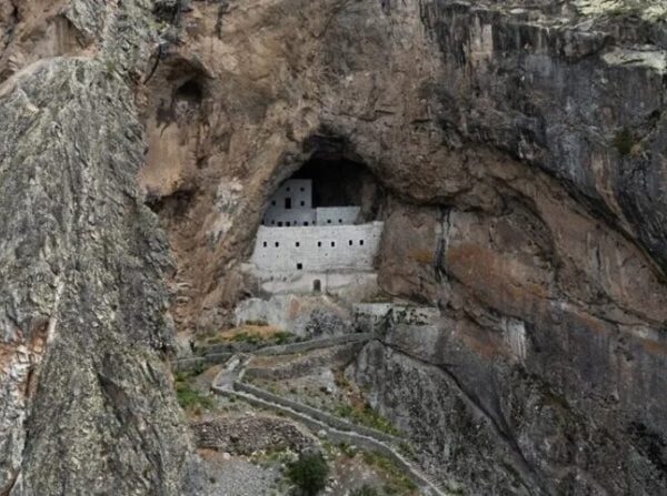 Το μοναστήρι της Παναγίας στη Νικόπολη