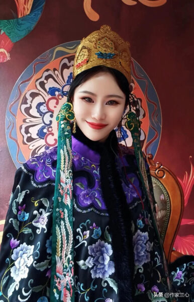 Ποίημα :  Lan Xin ΄΄ «Αλυσίδα Χρόνου και Χώρου» H Ποίηση ενώνει τους λαούς