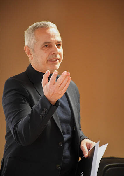 Συνέντευξη :  :ΘΕΟΧΑΡΗΣ ΜΠΙΚΗΡΟΠΟΥΛΟΣ ΄΄ Έμαθα  να υπηρετώ τον άνθρωπο, τις αξίες, τη δικαιοσύνη, να ασκώ σκληρή κριτική ΄΄