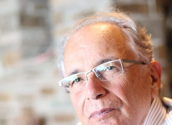 Συνεντεύξεις : Ο καθηγητής Νευρολογίας κ Παναγιώτης Παπαθανασόπουλος  προσκεκλημένος  του  Αχιλλέα Παπαδιονυσίου