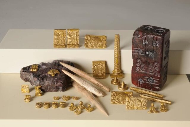 Μ υ κ η ν α ϊ κ ά κ ο σ μ ή μ α τ α – Aπο την Μιραντα Σκηνιτη