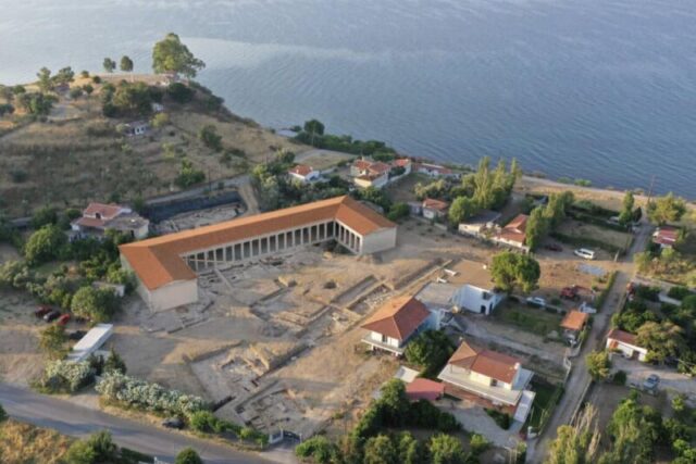 Ο Αρχαϊκός «εκατόμπεδος» ναός  – Απο την Μιρανατα Σκηνιτη