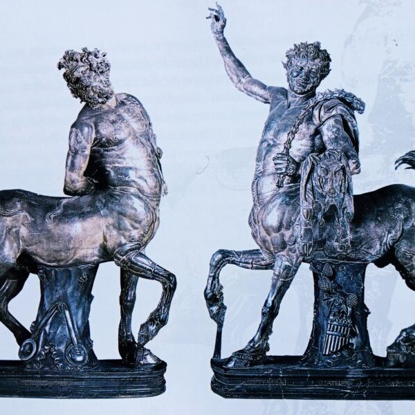 ΟΙ ΓΚΡΙΖΟΙ ΚΕΝΤΑΥΡΟΙ – Απο την Αρχαιολογο  Σοφία Δημητριαδου Κοκκίνου