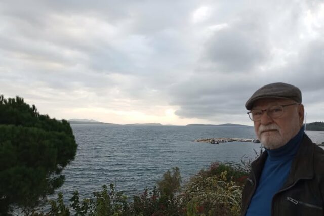 Ποιηση :   Δημήτρης Τσουβαλης ΄΄ ΓΙΑ ΝΑ ΣΩΘΕΙ Η ΠΑΤΡΙΔΑ΄΄