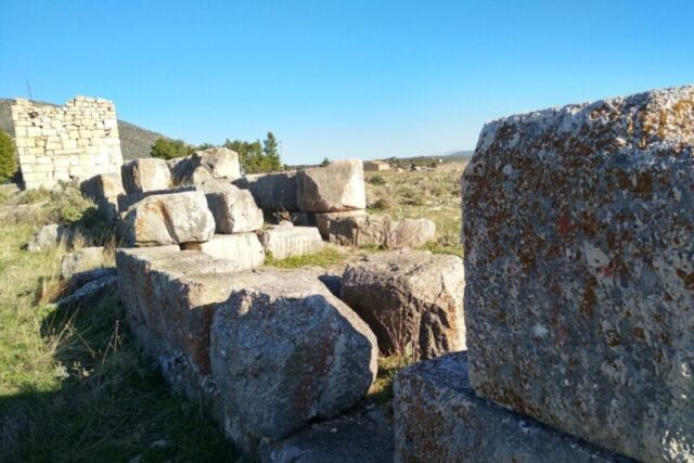 Περιήγηση στον αρχαιολογικό χώρο Θίσβης