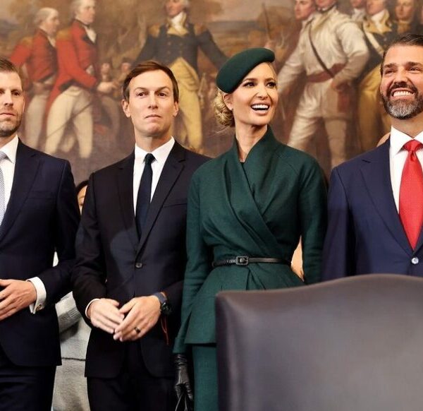 Με παραχώρηση ελληνικών περιουσιών καλοπιάνει ο Ράμα τον Τραμπ