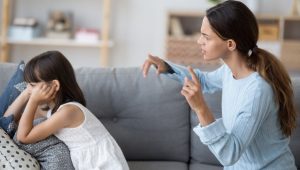 Τοξικά πράγματα που κάνουν οι γονείς στα παιδιά!