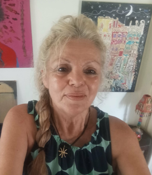 Συνεντευξη της Άννας Ασπασίας Θεοδωράκη στην Βικη Σιωμοπουλου