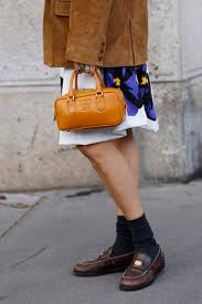 Καφέ παπούτσια: Οι συνδυασμοί που θα δοκιμάσουμε