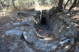 Θολωτός τάφος στη Φυλακή Αποκορώνου