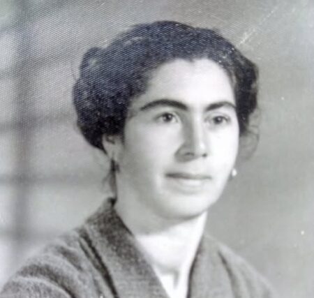 Πολλές φορές σκέφτομαι τη μάνα μου και ντρέπομαι για τη δική μου γενιά. – Απο την  Γιώτα Ιωακειμίδου