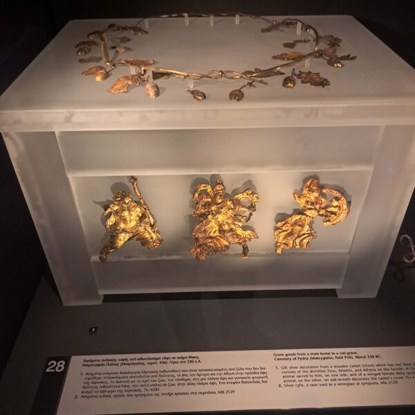 Το  σημαντικο  νεκροταφείο της Πυδνας – Απο τον Τριαντάφυλλο Αθανασουλα