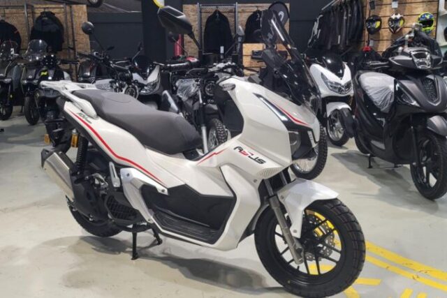 ASUS ADV125: Adventure Scooter με υβριδική τεχνολογία στα 2.590 ευρώ