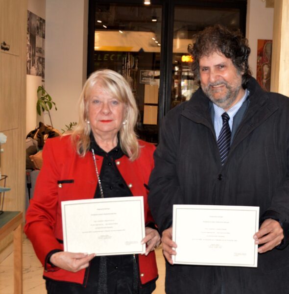 Η ΣΑΓΗΝΗ ΤΗΣ ΤΕΧΝΗΣ ΑΠΟ ΤΗΝ ΔΙΕΘΝΗ ΜΑRΙΝΑ GONDA ΣΤΟ ΧΩΡΟ ΤΟΥ COCO- MAT HOTEL ΣΤΟ ΚΟΛΩΝΑΚΙ. Γράφει ο ΛΕΟΝΤΙΟΣ ΠΕΤΜΕΖΑΣ