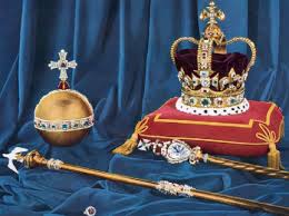 Όταν ο Άνθρωπος Χάνεται Πίσω από τους Τίτλους – Απο την Λιλικα Αρνακη