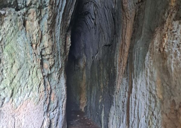 ΠΕΡΙΗΓΗΣΕΙΣ : ΘΕΣΗ ΚΟΚΚΙΝΟΠΗΛΟΣ TO ΡΩΜΑΙΚΟ ΥΔΡΑΓΩΓΕΙΟ – Απο τον Τριαντάφυλλο Αθανασουλα