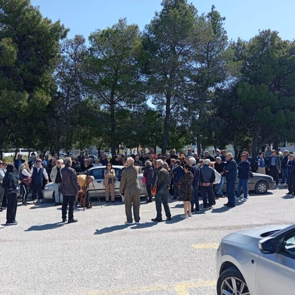 Μια συγκέντρωση παρωδια – Απο τον Μανο Κιλημαντζο – Σχολιο  Φ.Κ