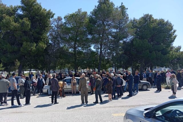 Μια συγκέντρωση παρωδια – Απο τον Μανο Κιλημαντζο – Σχολιο  Φ.Κ