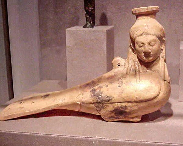 Η χθόνια μορφή τους ……… Απο την Μιραντα  Σκηνιτη