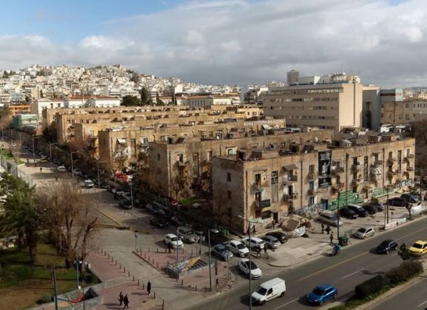 ΠΟΙΑ ΣΥΜΦΕΡΟΝΤΑ ΚΡΥΒΟΝΤΑΙ ΠΙΣΩ ΑΠΟ ΤΑ ΚΑΤΕΙΛΗΜΜΕΝΑ ΠΡΟΣΦΥΓΙΚΑ;