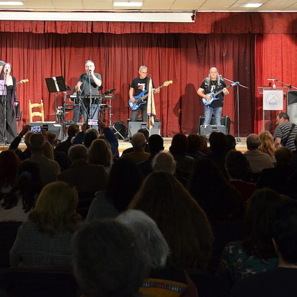 ΓΕΦΥΡΕΣ ΤΕΧΝΩΝ 2026  4η Μέρα ΜΟΥΣΙΚΗ ΒΡΑΔΙΑ- ΔΥΟ ΚΟΣΜΟΙ, ΕΝΑ LIVE ! – Απο τον Μανο Κιλημαντζο