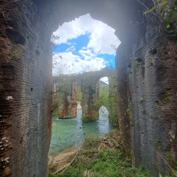 Περιηγήσεις : ΤΟ ΡΩΜΑΪΚΌ ΥΔΡΑΓΩΓΕΊΟ ΤΗΣ ΝΙΚΌΠΟΛΗΣ  – Απο τον   Τριανταφυλλο Αθανασουλα