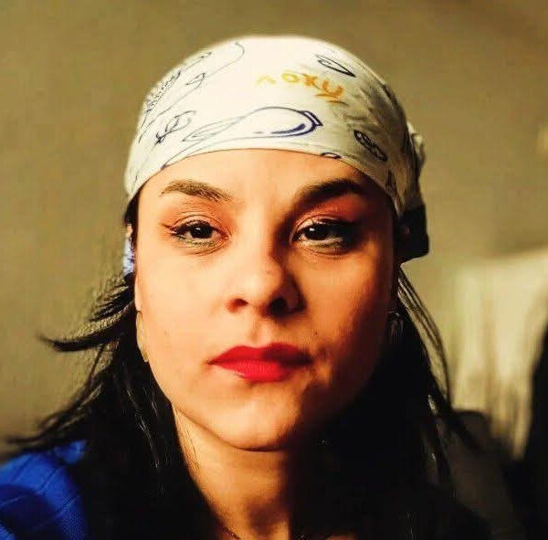 Άννα Πουδη ΄΄ Ενθυμήσεις ΄΄ H Ποίηση ενώνει τους λαούς