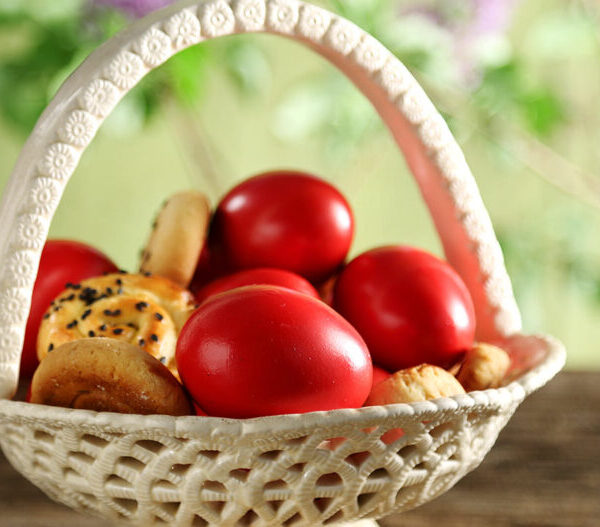 Βάψιμο αυγών & κόκκινα πασχαλινά αυγά – ΑΡΓΥΡΩ ΜΠΑΡΜΠΑΡΙΓΟΥ