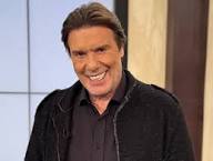 Συνέντευξη : Ο Στράτος Τζώρτζογλου  προσκεκλημένος  του  Αχιλλέα Παπαδιονυσίου