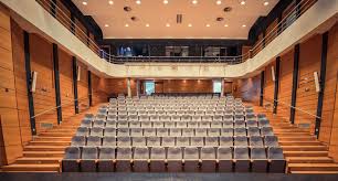 ΘΕΑΤΡΟ : Συνεχίζουμε  να δίνουμε  ΔΙΠΛΕΣ ΠΡΟΣΚΛΗΣΕΙΣ