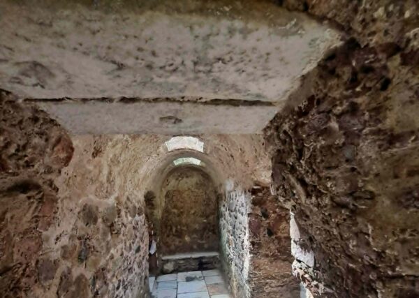 Περιηγήσεις : οδος Μακένζυ Κινγκ –  κρήνης και δημόσια λουτρά της ρωμαϊκής περιόδου. – Του Τριαντάφυλλου Αθανασουλα