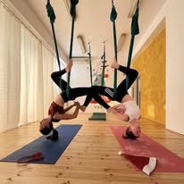 Το ύφασμα της αιώρας aerial yoga – Απο την Μαργιαννα Καρακωστα