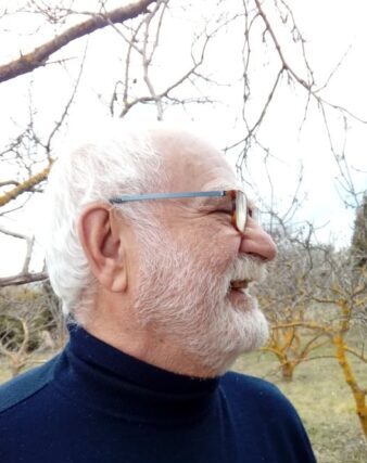 Ποιηση : Δημήτρης Τζουβαλης  ΄΄ ΣΤΟΥ ΚΟΥΦΟΥ ΤΗΝ ΠΟΡΤΑ.. ΄΄