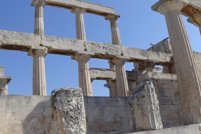 Περιήγηση : Στον ΝΑΟΣ ΑΦΑΙΑΣ ΑΘΗΝΑΣ – Απο τον Φιλιππο Καρακωστα 