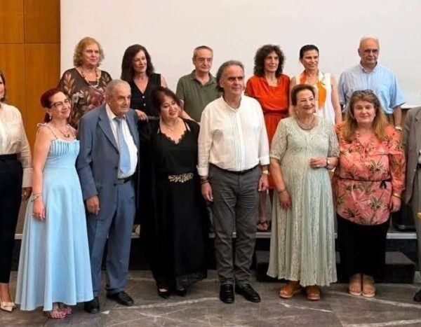 Λαμπρή τιμή για την Ανδρομάχη Διαμαντοπούλου στο Δημαρχιακό Μέγαρο της Θεσσαλονίκης.   Γράφει ο ΛΕΟΝΤΙΟΣ ΠΕΤΜΕΖΑΣ