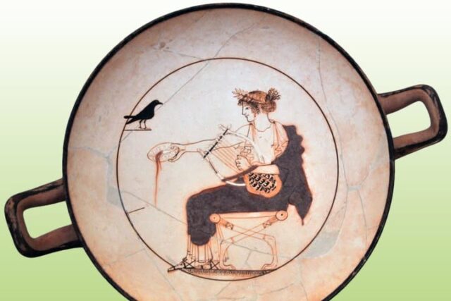 ΕΛΦΟΙ – ΚΥΛΙΞ ΜΕ ΑΠΟΛΛΩΝΑ ΣΠΕΝΔΟΝΤΑ – Της Μιραντας Σκηνιτης