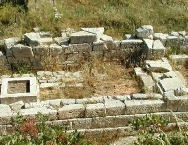 ΑΡΧΑΙΑ ΦΙΓΑΛΕΙΑ ΝΑΟΣ ΑΘΗΝΑΣ ΚΑΙ ΔΙΟΣ ΣΩΤΗΡΟΣ – Του Τριαντάφυλλου Αθανασουλα