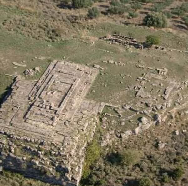 Περιηγήσεις : ΚΑΛΥΔΩΝΑΣ ΛΑΦΤΙΟ ΙΕΡΟ ΑΦΙΕΡΩΜΈΝΟ ΣΤΟΝ ΑΠΌΛΛΩΝΑ ΚΑΙ ΑΡΤΕΜΗ – Απο τον  Τριανταφυλλο  Αθανασουλα