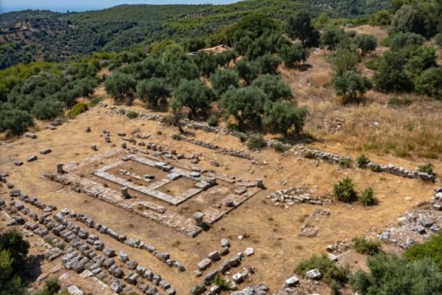 Περιηγήσεις :  ΝΑΟΣ ΑΡΤΕΜΗΣ ΣΩΤΗΡΑΣ ΑΡΧΑΙΑ ΦΙΓΑΛΕΙΑ.   Aπο τον  Τριανταφυλλο Αθανασουλα